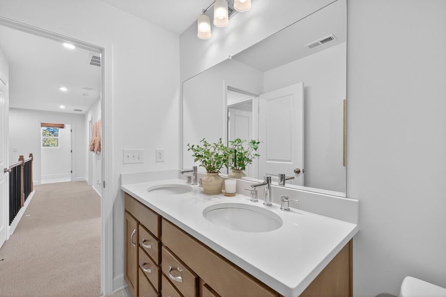 Representative furnished interior of a home built from the Hampton by Pulte Homes in Watermist at Mirror Lake, Villa Rica (Image 44).