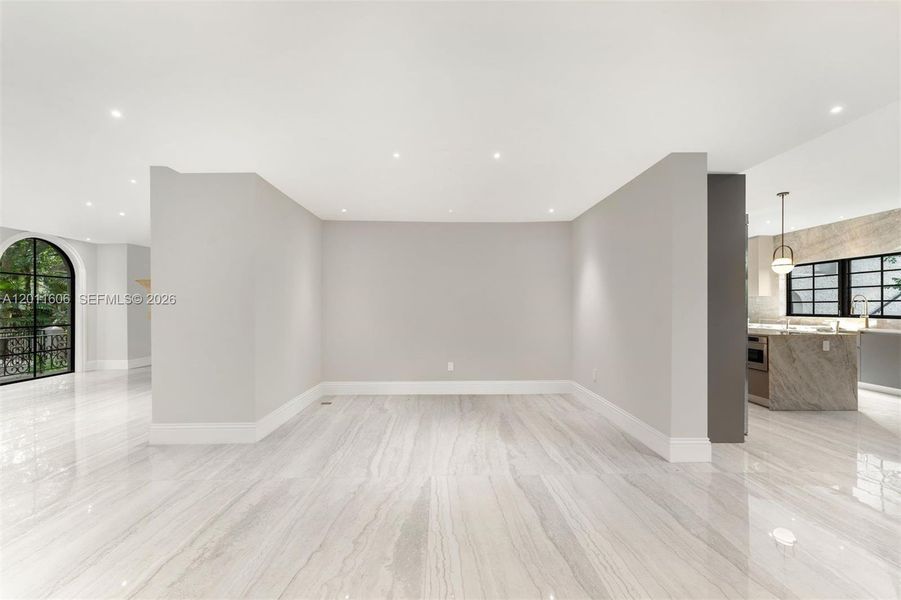 Spacious, unfurnished interior of a new home in , Miami (Image 32).