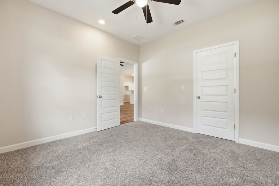 Spacious, unfurnished interior of a new home in , Crestview (Image 21).