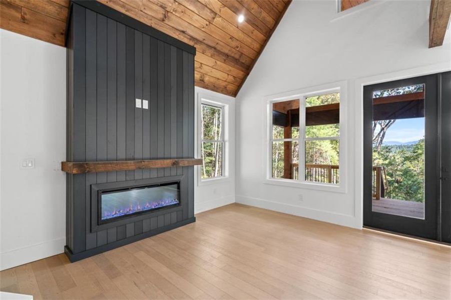 Spacious, unfurnished interior of a new home in , Ellijay (Image 49).