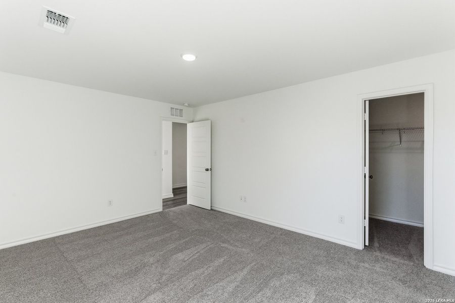 Spacious, unfurnished interior of a new home in Horizon Ridge, San Antonio (Image 18).