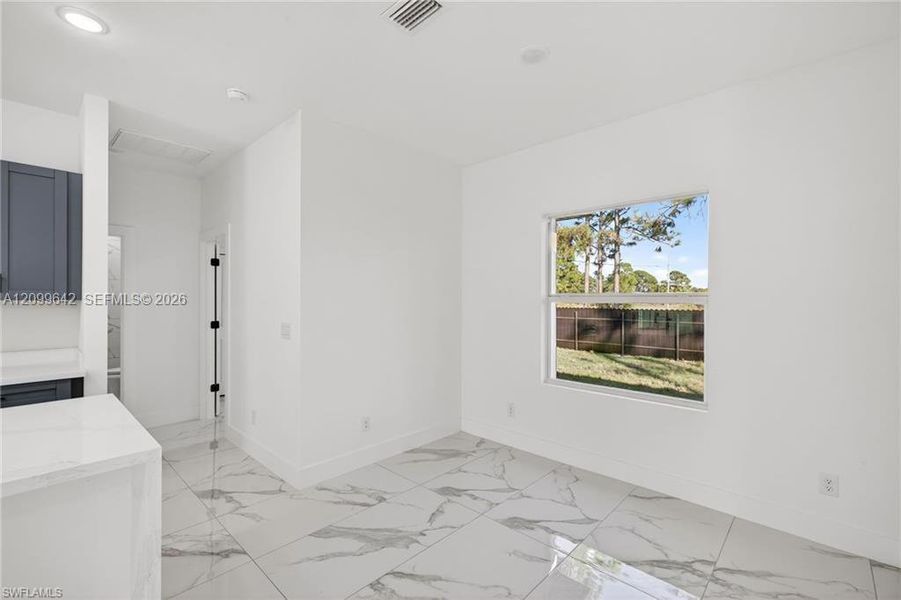 Spacious, unfurnished interior of a new home in , Lehigh Acres (Image 25).