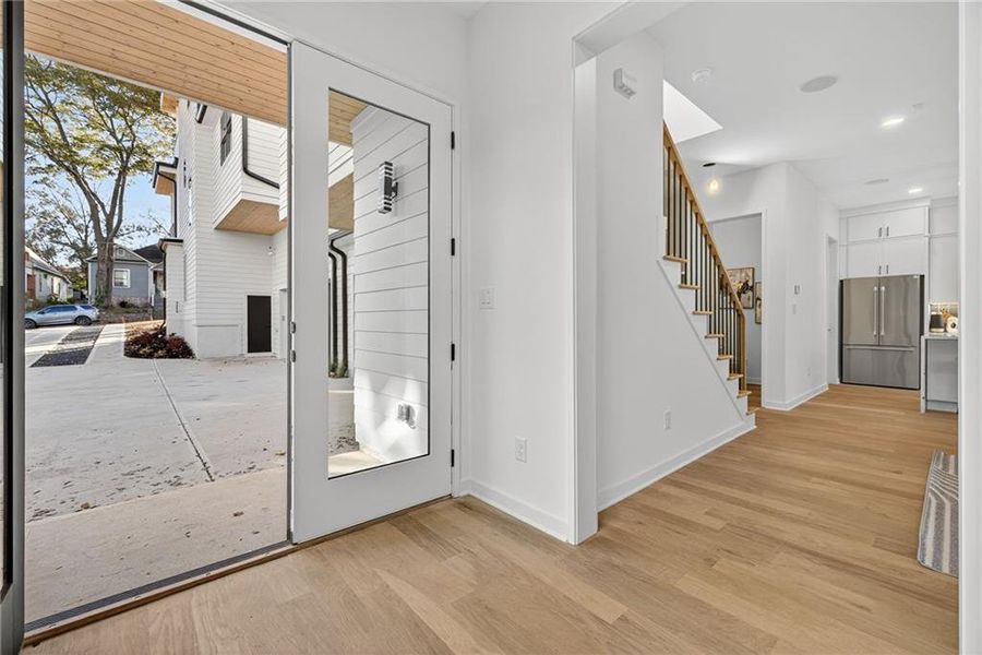 Spacious, unfurnished interior of a new home in , Atlanta (Image 18).