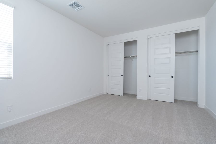 Spacious, unfurnished interior of a new home in Terraza, San Tan Valley (Image 18). Spacious, unfurnished interior of a new home in Terraza, San Tan Valley (Image 18).