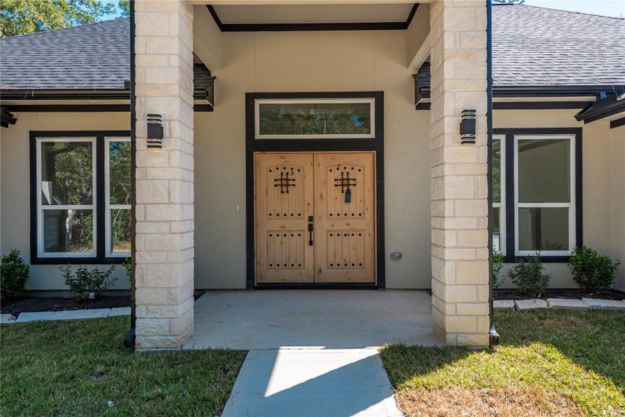 Exterior details and patio area of a home in , Dayton (Image 20). Exterior details and patio area of a home in , Dayton (Image 20).
