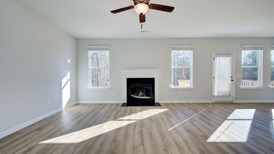 Representative furnished interior of a home built from the Ridgewood by DRB Homes in Kingston, Locust Grove (Image 13).