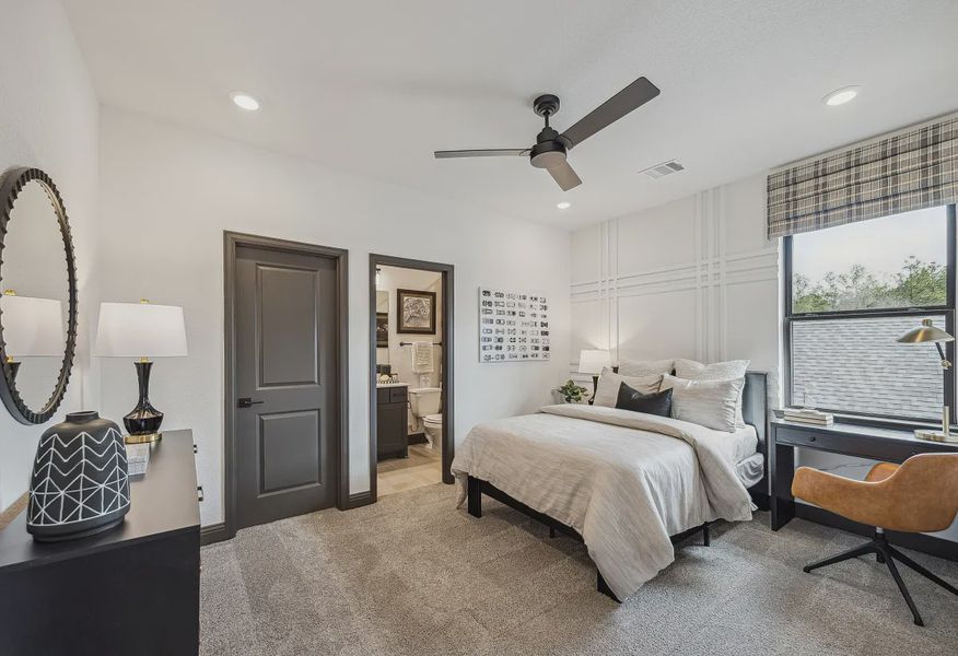 Plan 4069 Bed 3 - Staged - 21 of 25