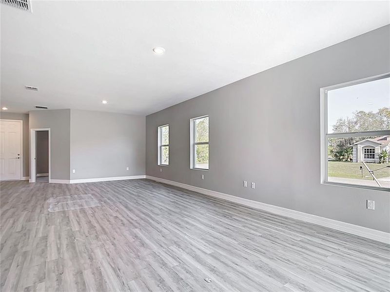Spacious, unfurnished interior of a new home in , North Port (Image 14).