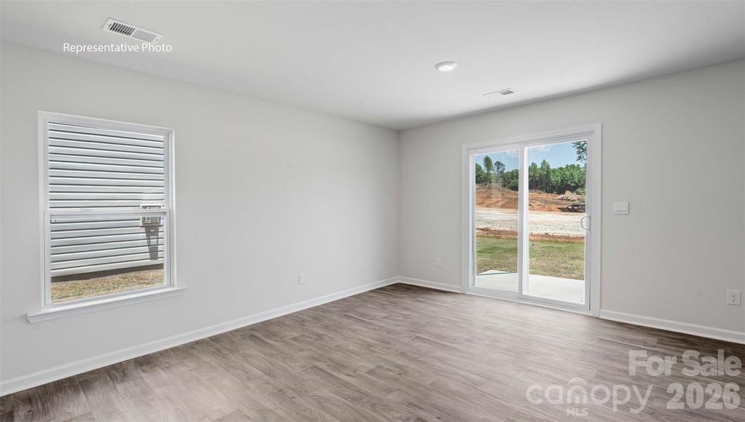 Spacious, unfurnished interior of a new home in Clark Creek Landing, Lincolnton (Image 15).