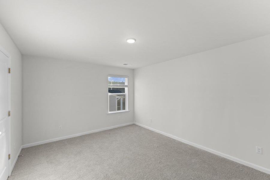 Representative unfurnished interior of a home built from the Nile by Veranda Homes in Heritage Bay, Sumter (Image 21).