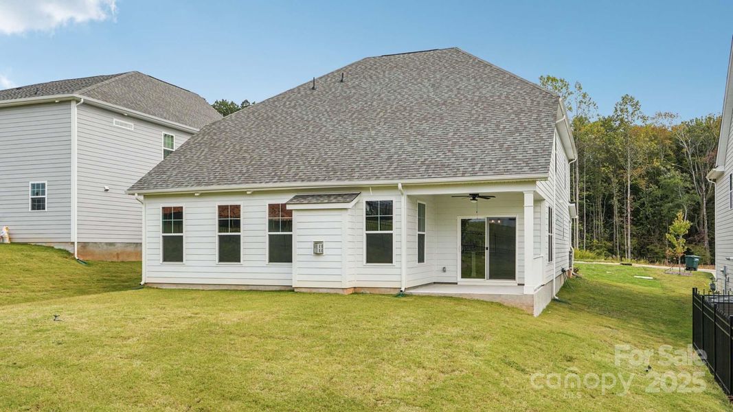 Exterior details and patio area of a home in Falls Cove, Troutman (Image 3).