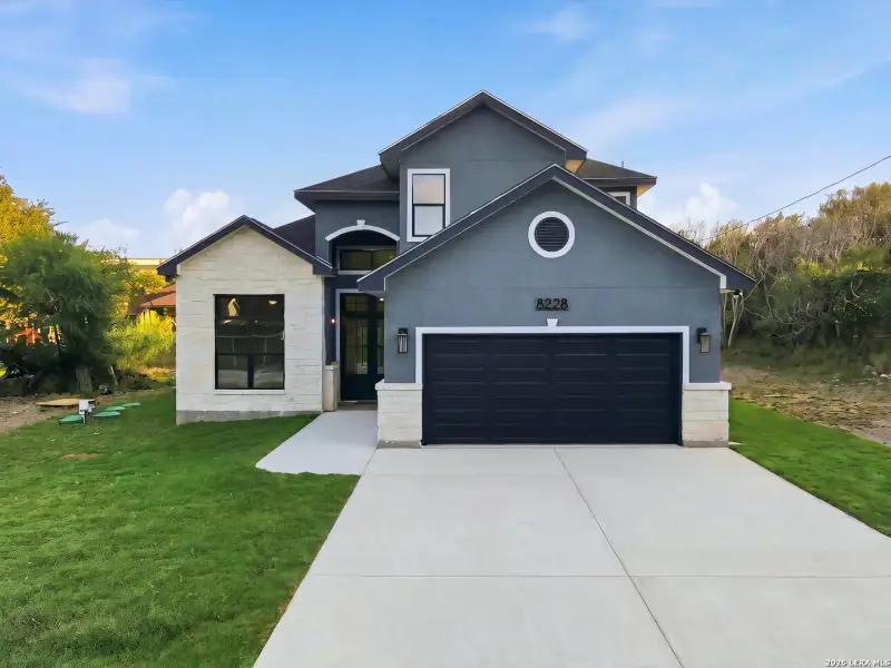 Front exterior of a new home in , Selma, TX, highlighting curb appeal (Image 1). Front exterior of a new home in , Selma, TX, highlighting curb appeal (Image 1).