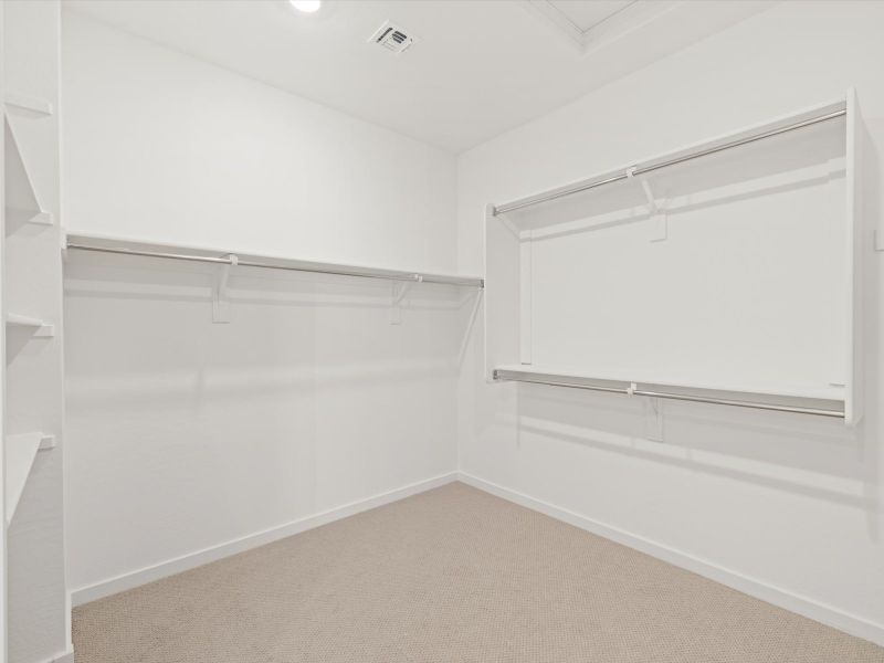Spacious, unfurnished interior of a new home in Mountain View Estates Signature Series, Buckeye (Image 15).