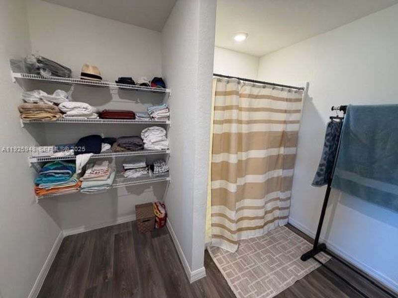 Furnished interior view inside a new home in , Cape Coral (Image 18).