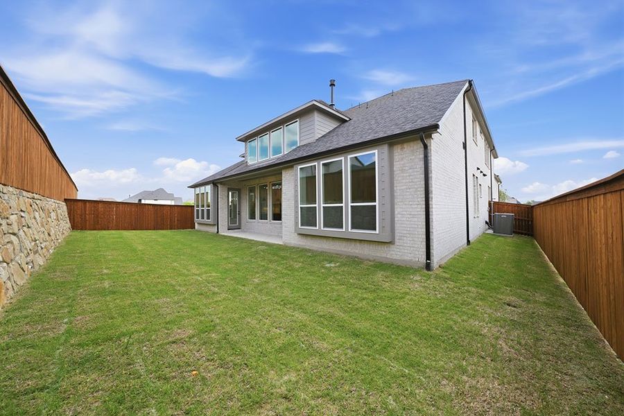 Exterior details and patio area of a home in Custer Ridge Estates, Allen (Image 4).