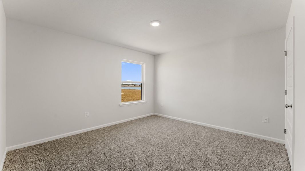 Spacious, unfurnished interior of a new home in Sunny Hills, Chipley (Image 26).