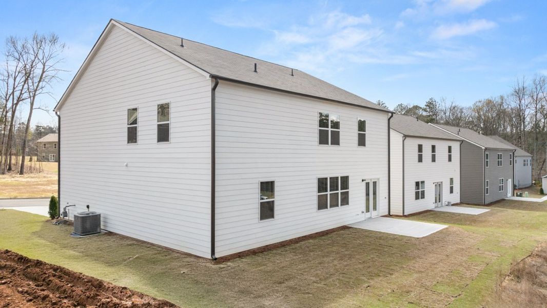 Representative exterior details of a home built from the Halton by D.R. Horton in South Wind, South Fulton (Image 3).