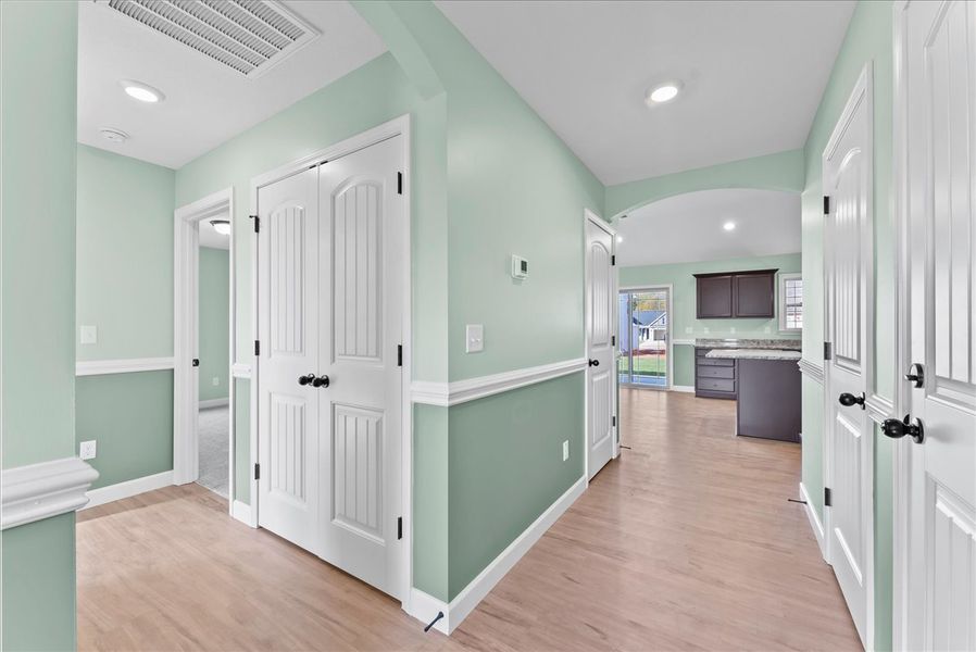 Representative furnished interior of a home built from the Rozlynn by Enchanted Homes in Guadalupe Heights, Seguin (Image 6).