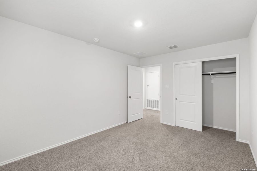 Spacious, unfurnished interior of a new home in Copper Canyon, Bulverde (Image 14).