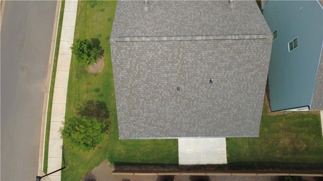 Exterior details and patio area of a home in , Lilburn (Image 32).