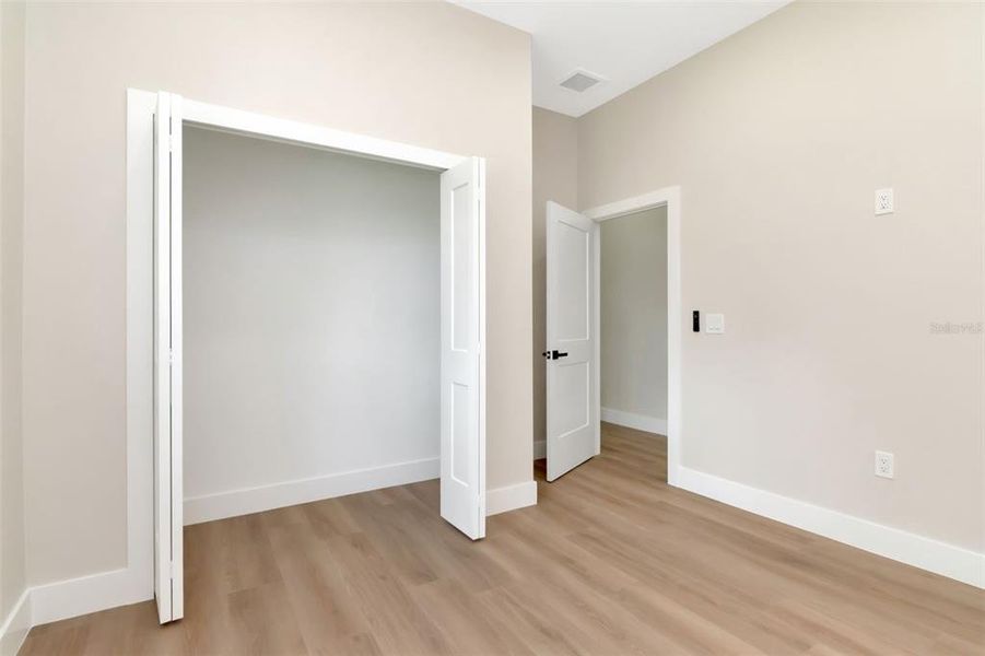 Spacious, unfurnished interior of a new home in , Gulfport (Image 21).