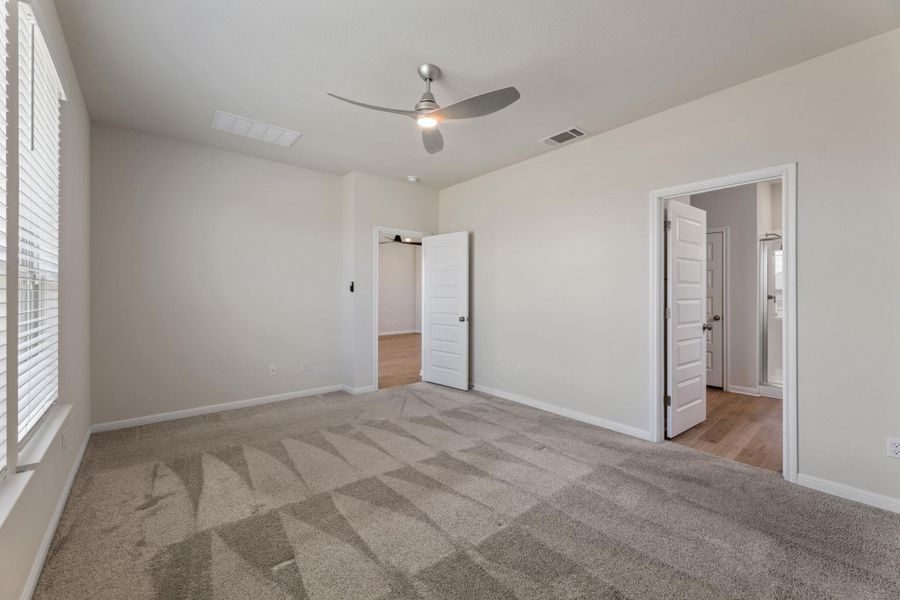 Spacious, unfurnished interior of a new home in The Ridge at Trinity Ranch, Elgin (Image 25). Spacious, unfurnished interior of a new home in The Ridge at Trinity Ranch, Elgin (Image 25).