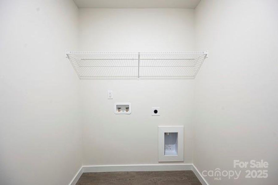 Spacious, unfurnished interior of a new home in , Newton (Image 18).