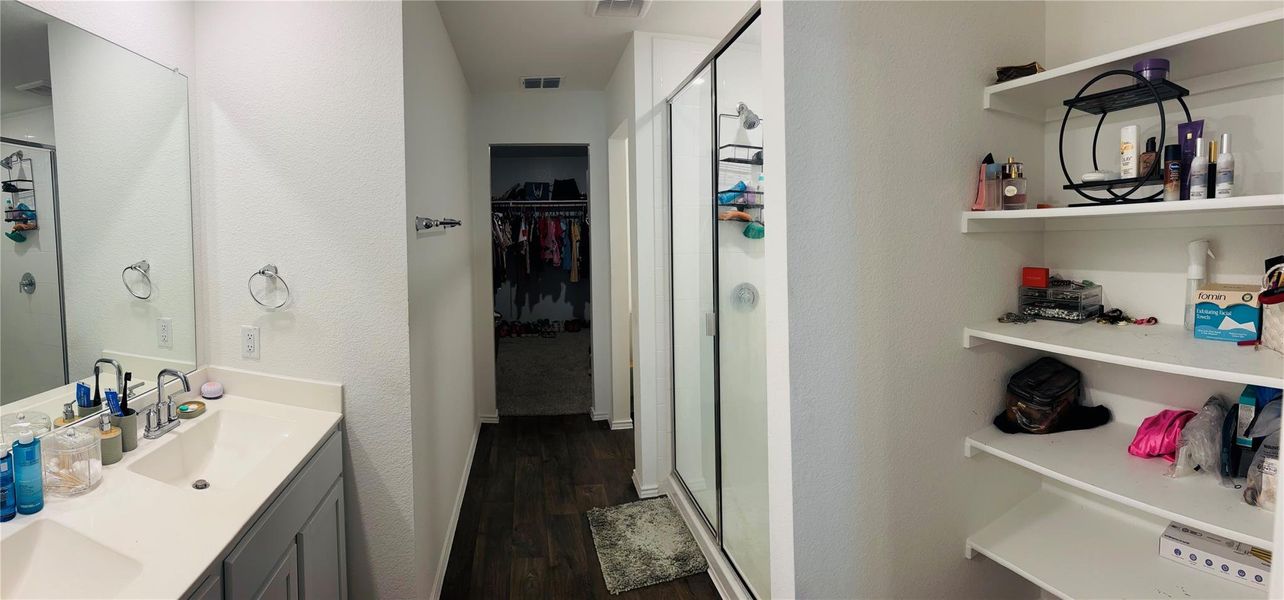Double vanity, Walk-In Shower, Storage and Walk-In Closet Double vanity, Walk-In Shower, Storage and Walk-In Closet