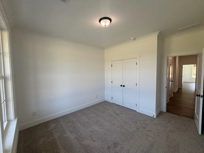Spacious, unfurnished interior of a new home in Pinegate, Covington (Image 24).