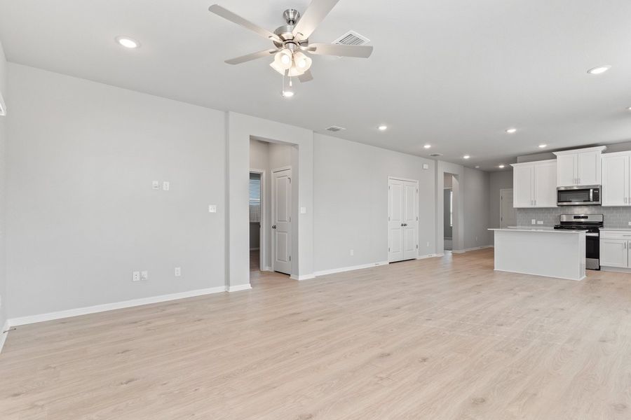 019_lb105544_525 019_lb105544_525