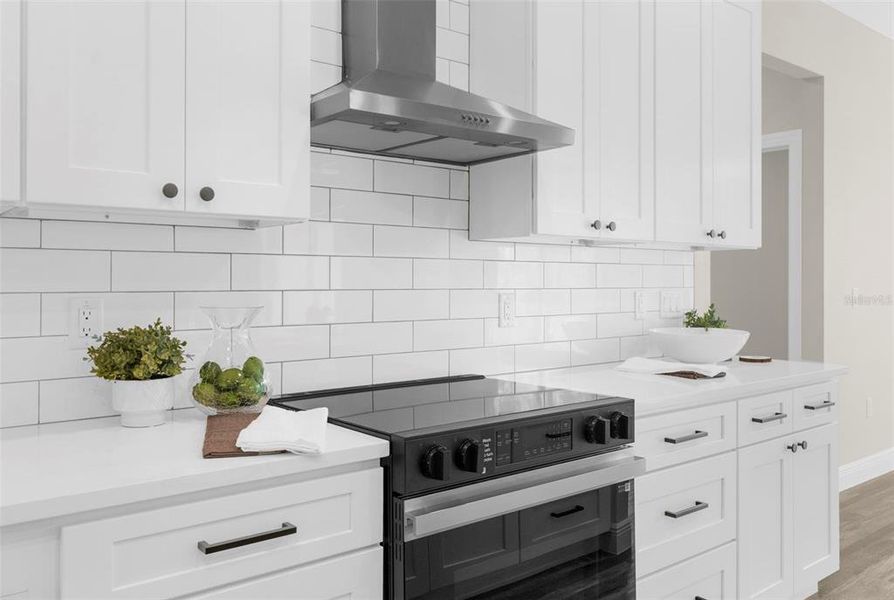 Furnished interior view inside a new home in , Weeki Wachee (Image 19).