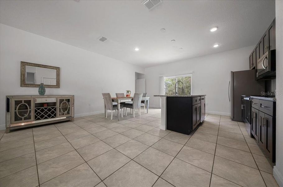 Furnished interior view inside a new home in , Ocala (Image 7).