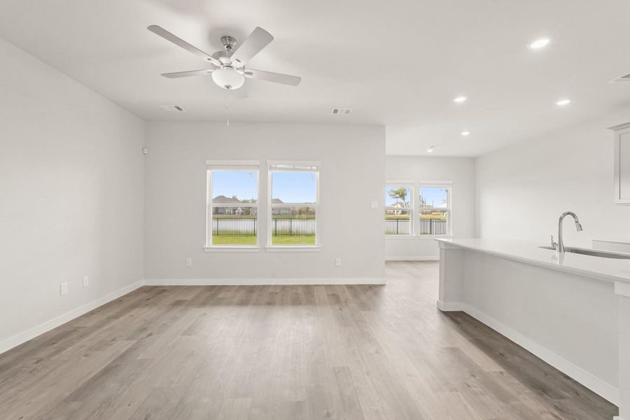 Spacious, unfurnished interior of a new home in Woodshore, Clute (Image 21). Spacious, unfurnished interior of a new home in Woodshore, Clute (Image 21).