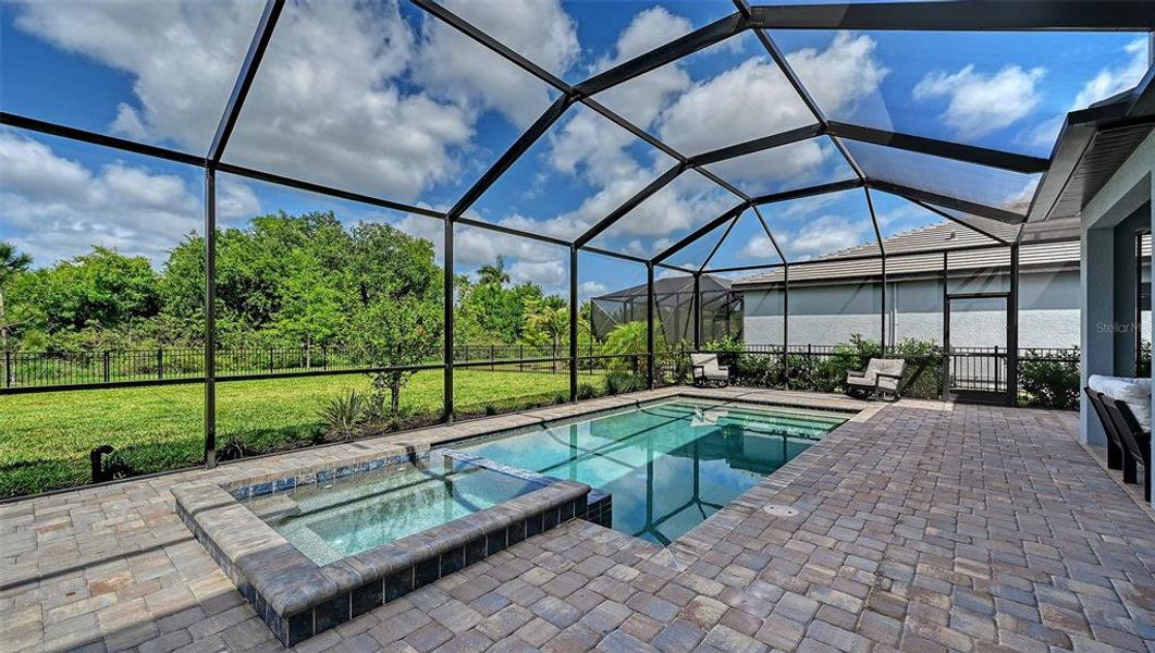 Exterior details and patio area of a home in , Bradenton (Image 30).