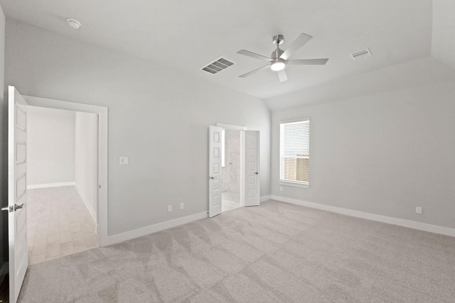 Spacious, unfurnished interior of a new home in Briarwood Crossing, Rosenberg (Image 25).