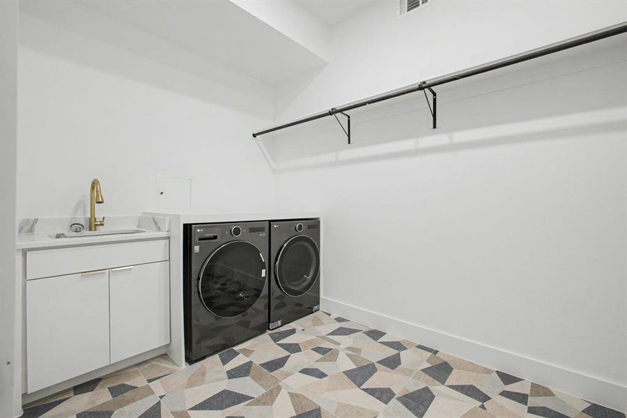 Furnished interior view inside a new home in , Dallas (Image 28).