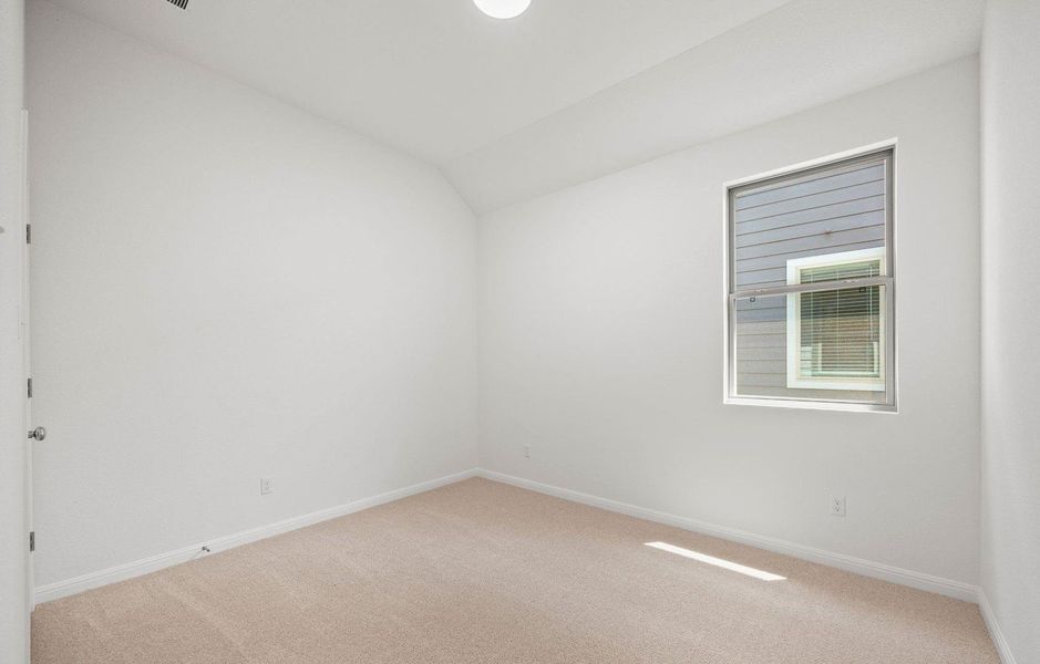 Spacious, unfurnished interior of a new home in Trinity Ranch, Elgin (Image 17).