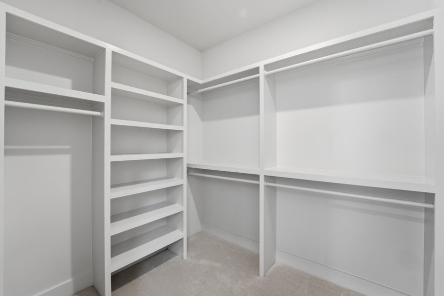 Spacious, unfurnished interior of a new home in , Hollywood (Image 15).