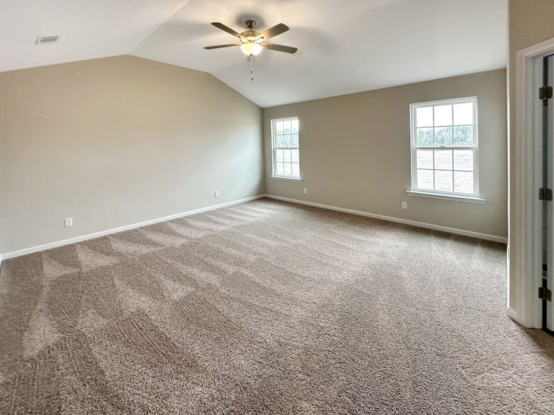 Spacious, unfurnished interior of a new home in Grand Reserve, Hinesville (Image 17).