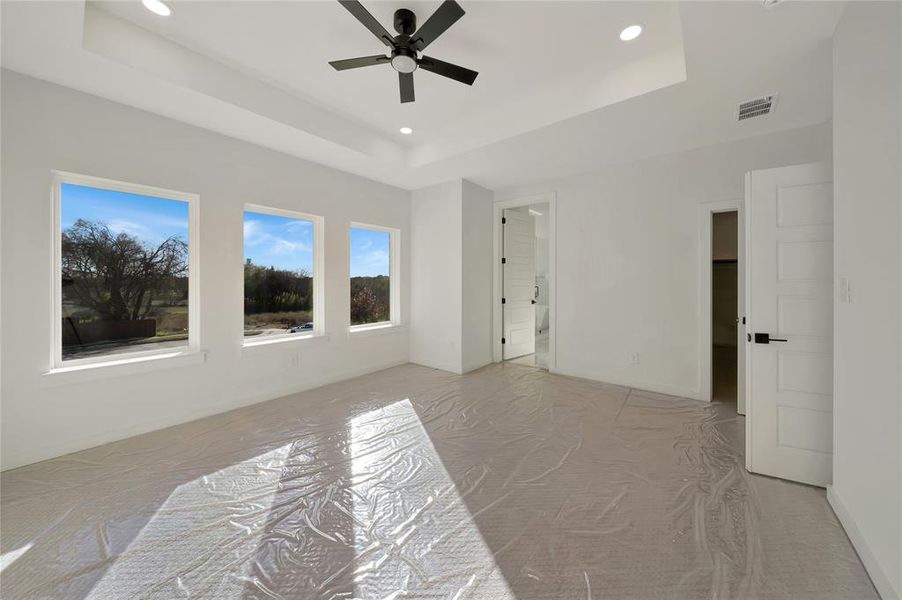 Spacious, unfurnished interior of a new home in , Garland (Image 15).