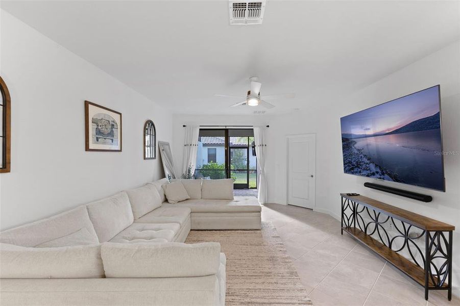 Furnished interior view inside a new home in , Bradenton (Image 5).