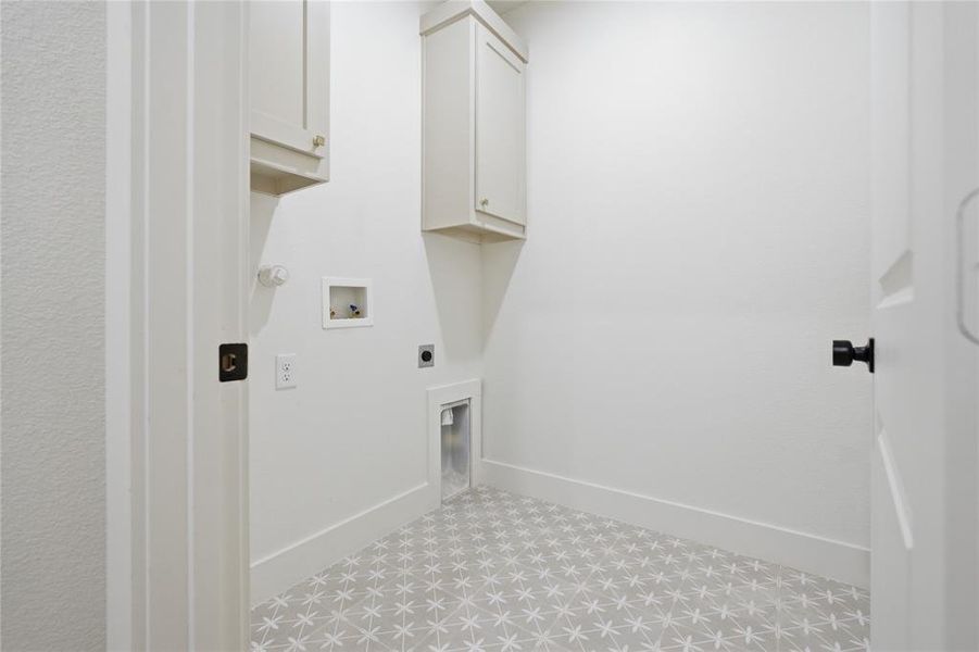 Spacious, unfurnished interior of a new home in , Greenville (Image 33).