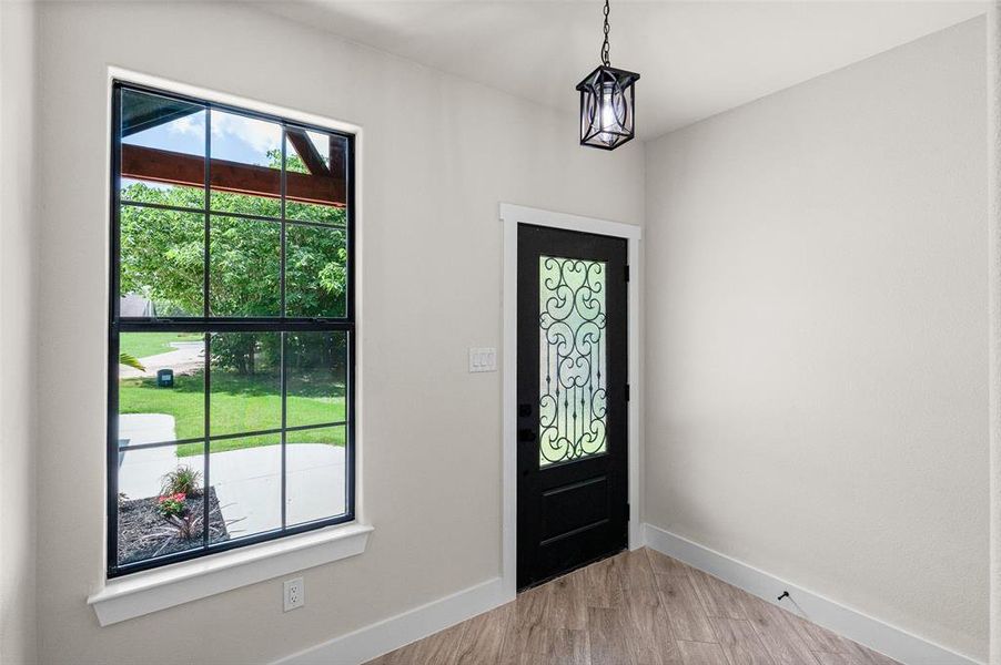 Spacious, unfurnished interior of a new home in , Granbury (Image 14).
