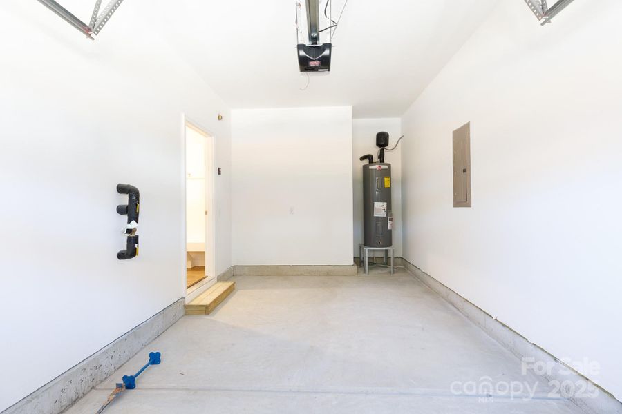 Spacious, unfurnished interior of a new home in , Charlotte (Image 15).