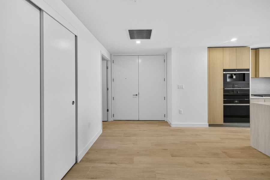 Spacious, unfurnished interior of a new home in , Pompano Beach (Image 37). Spacious, unfurnished interior of a new home in , Pompano Beach (Image 37).