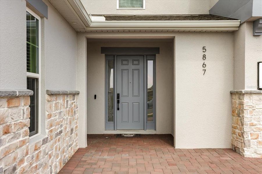 Exterior details and patio area of a home in Bargrove Estates, Mount Dora (Image 4). Exterior details and patio area of a home in Bargrove Estates, Mount Dora (Image 4).