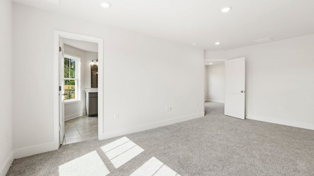 Spacious, unfurnished interior of a new home in Ken's Crossing, Moore (Image 30). Spacious, unfurnished interior of a new home in Ken's Crossing, Moore (Image 30).