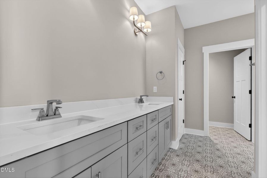 36-web-or-mls-484-hillard-ln-annice-broa