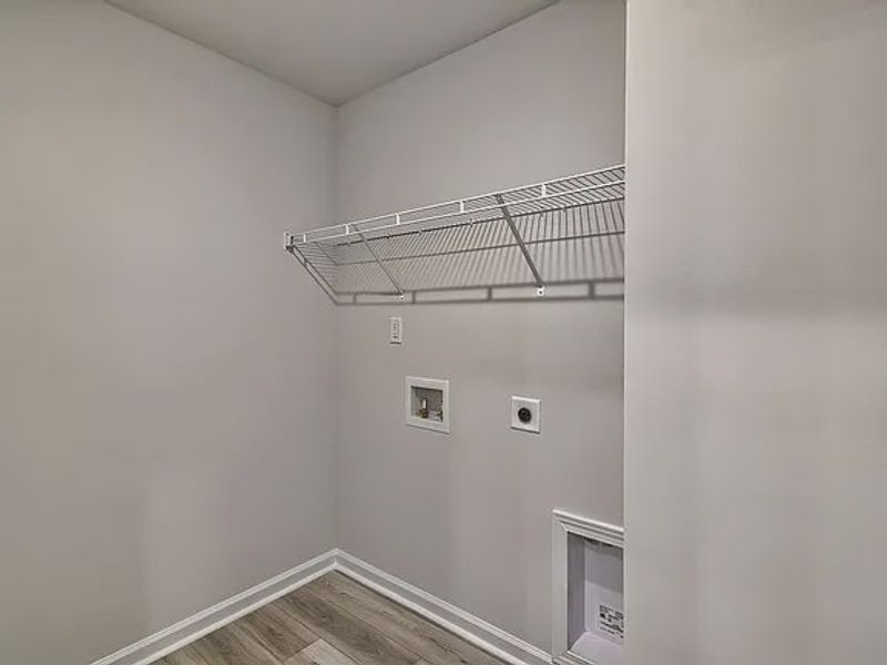 Spacious, unfurnished interior of a new home in Amber Hill, West Columbia (Image 18).
