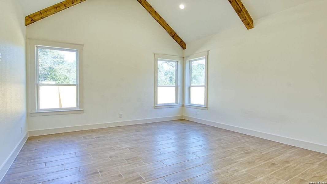 Spacious, unfurnished interior of a new home in , Spring Branch (Image 23).